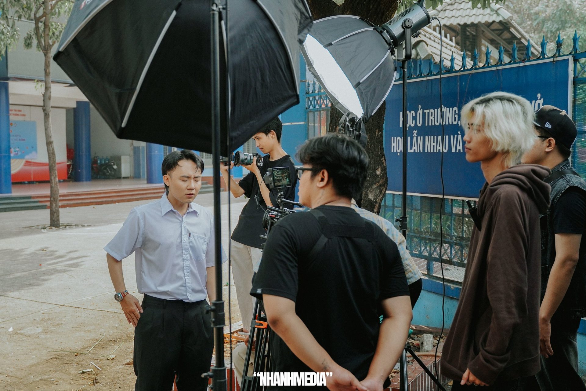 Wide shot BTS