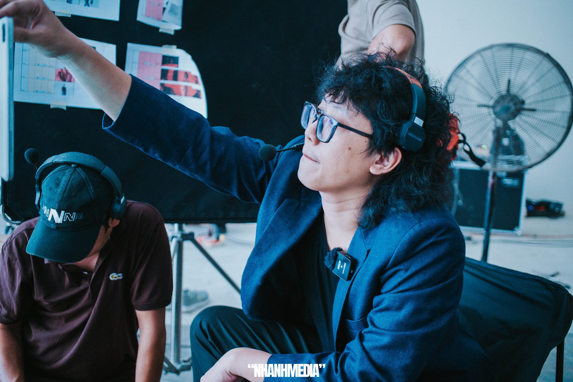 Director làm việc với AI tools